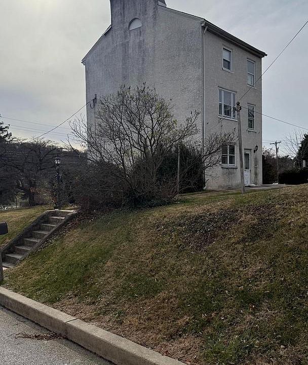 1st image of 281 E Matsonford Rd