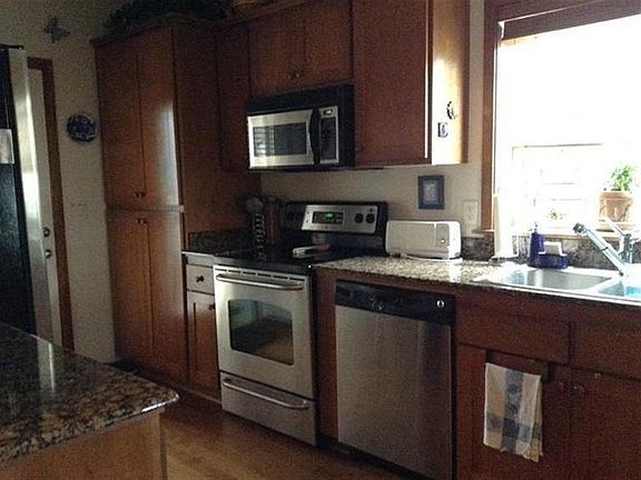 4th image of 3126 Alameda St Unit 308