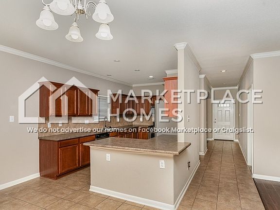 3rd image of 10810 Buck Park