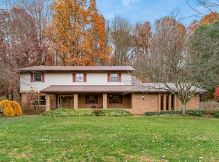 11 Hillandale Dr, Newark, OH 43055