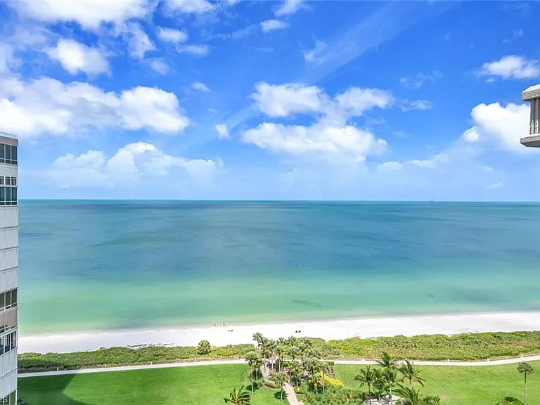 4401 Gulf Shore Blvd N #Penthouse 3 — Photo 2