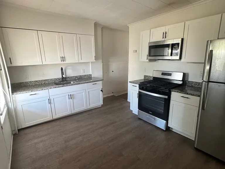 1436 N Sumner Ave — Photo 1