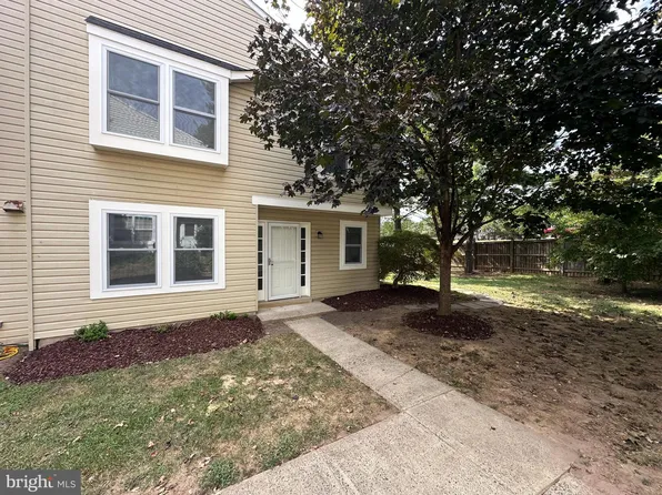 14004 Grumble Jones Ct, Centreville, VA 20121