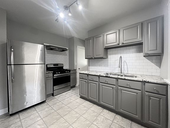 5th image of 441 24th Ave #House