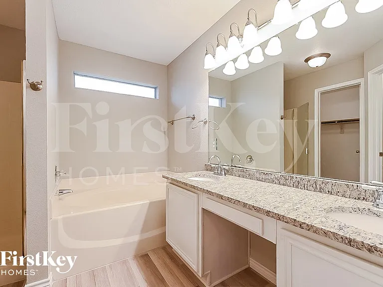 1731 Reynolds St — Photo 11