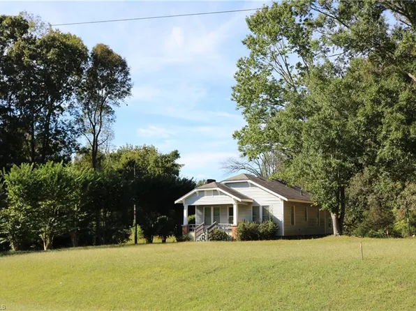 2058 Bishop Rd, Greensboro, NC 27406