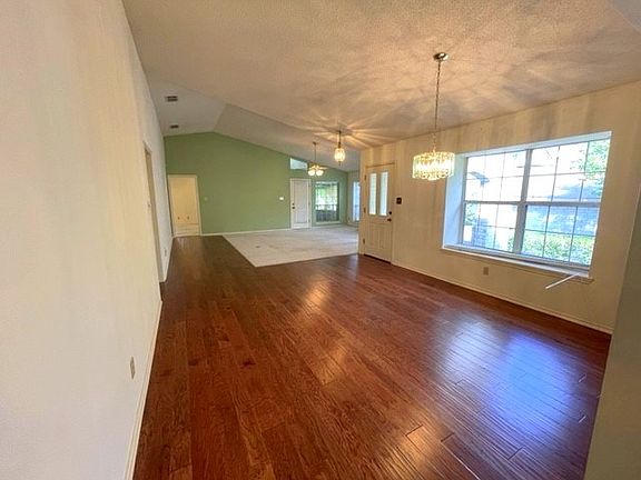 4th image of 434 Florian Dr