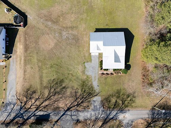 5th image of 130 Couch Rd