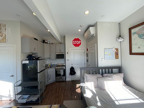 4th image of 192-196 Shirley Ave #12