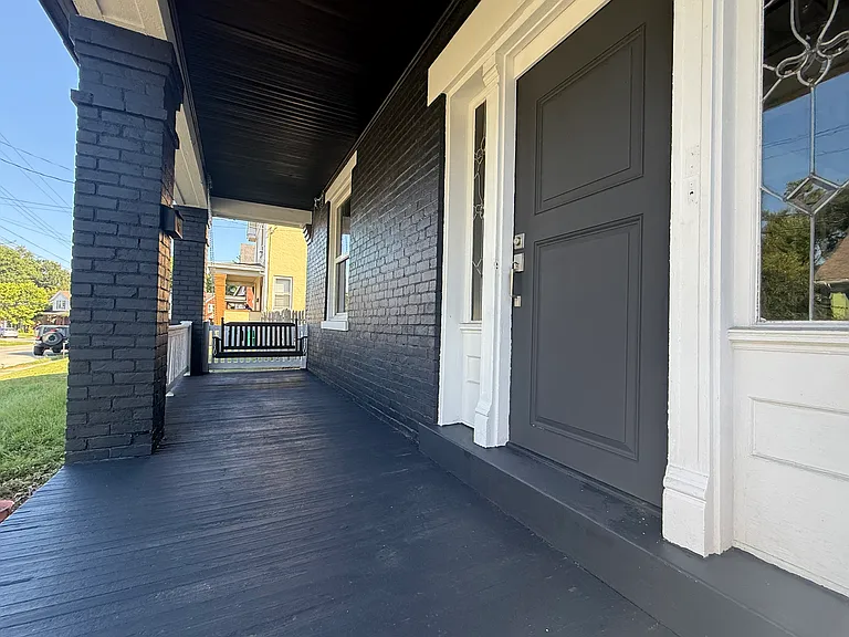 2885 Shaffer Ave — Photo 3