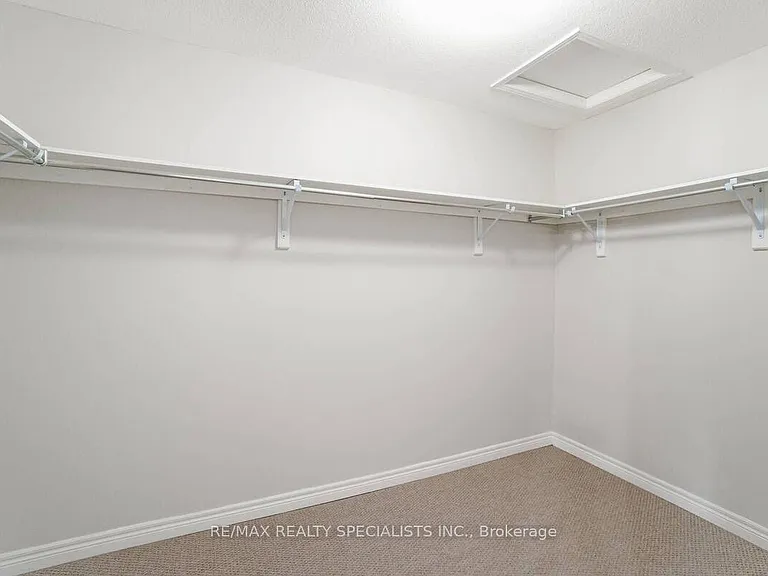 70 Bradbury Rd — Photo 20
