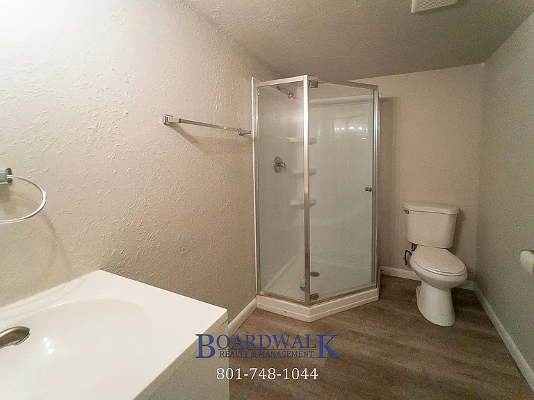 34 Glenwood Ave — Photo 14