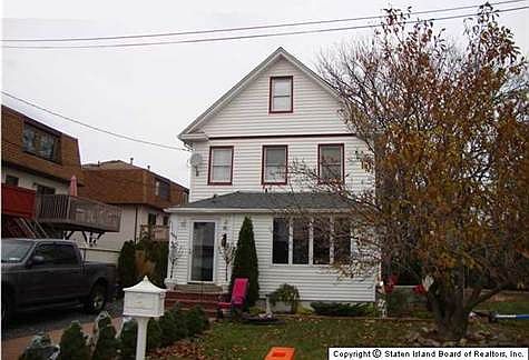 1st image of 111 Holcomb Ave