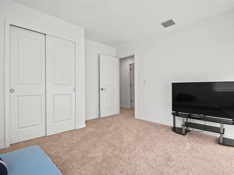6305 Springmont Loop — Photo 27