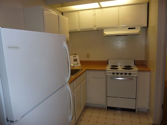 4th image of 4048 Morrell St #B