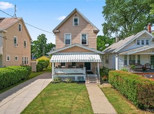 2412 Pierce Ave, Niagara Falls, NY 14301