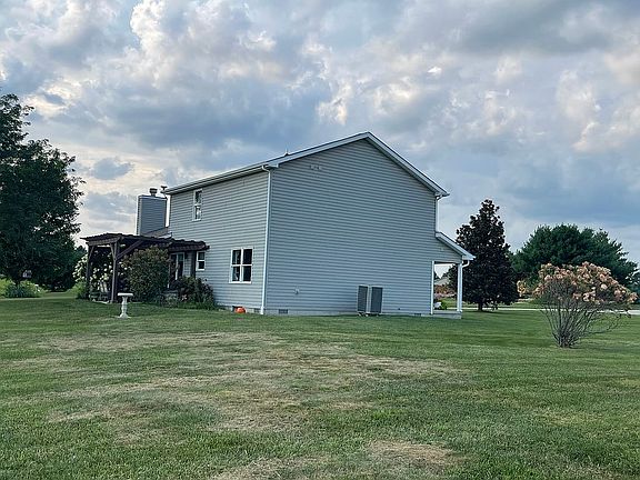 5th image of 275 Meadowbrook Dr