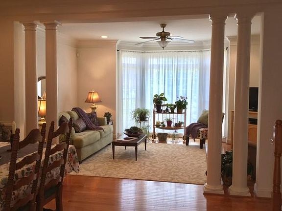 Living Room with ceiling fan