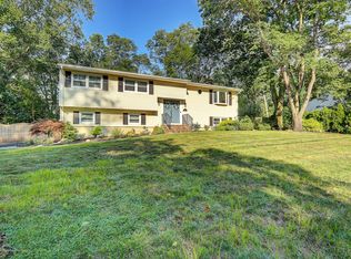 421 Park Dr, Middletown, NJ 07748