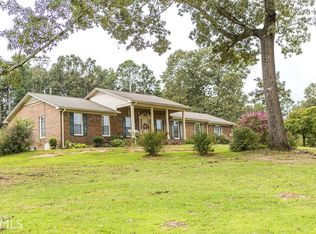 56 Hawkins Rd, Armuchee, GA 30105