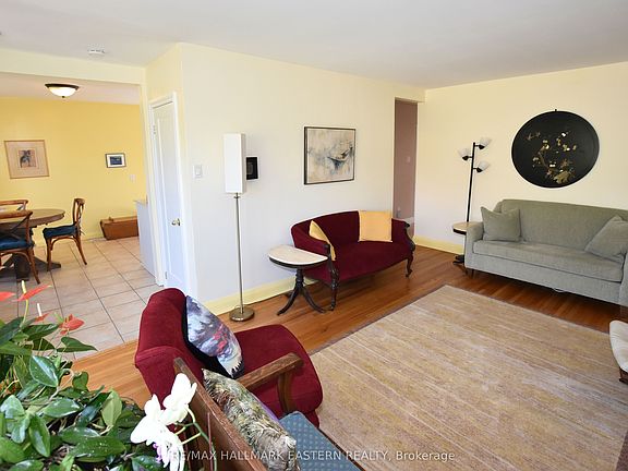 5th image of 819 Rishor Cres