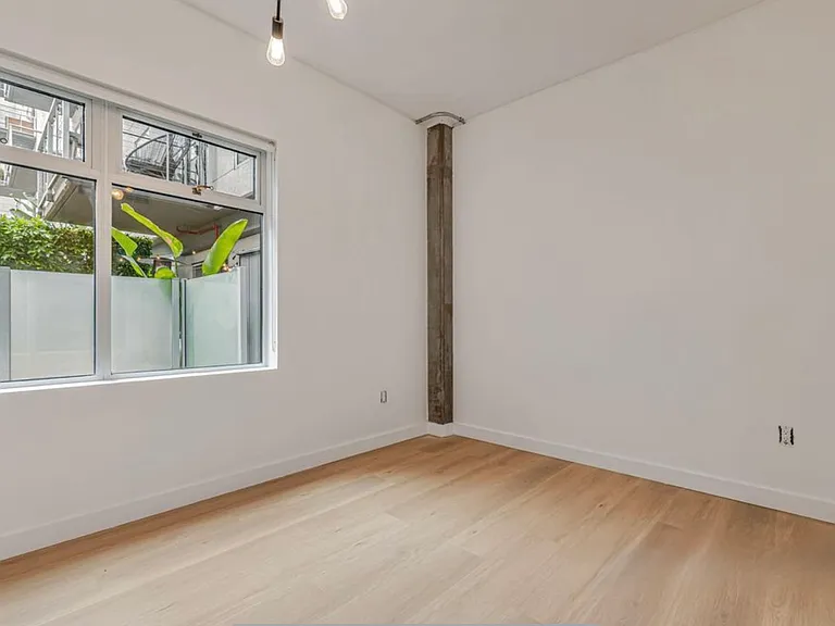 645 W 9th St #213 — Photo 21