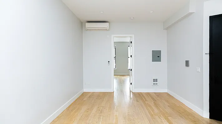 Rented by Nooklyn NYC LLC | media 50