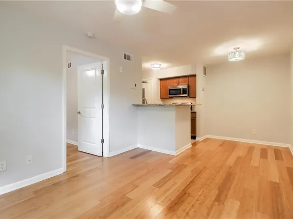 3204 Menchaca Rd #305, Austin, TX 78704