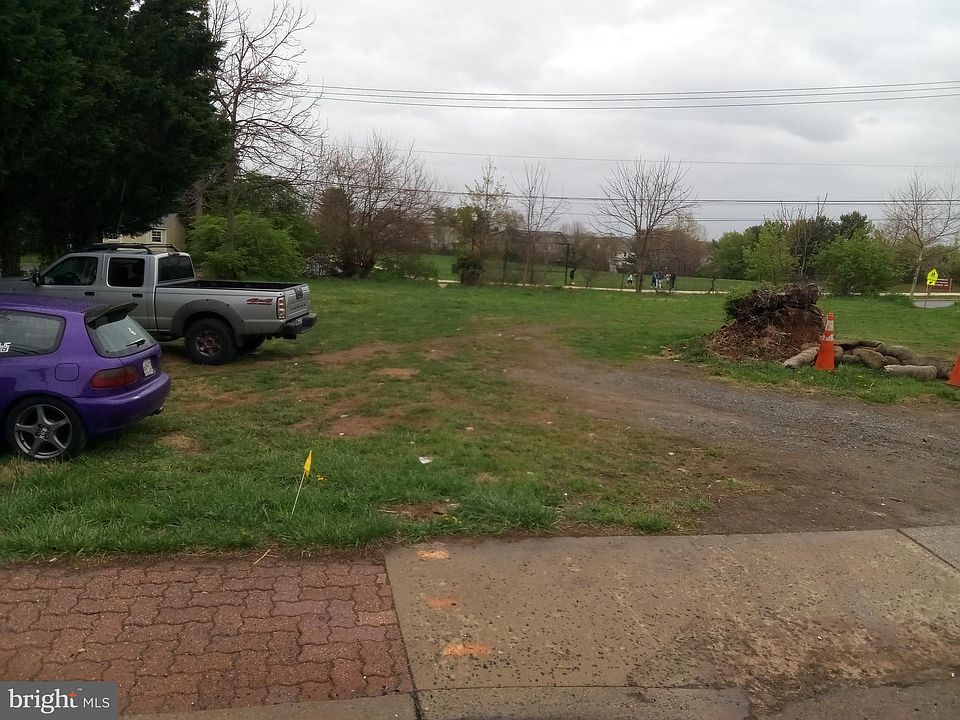 1st image of 436 E Diamond Ave