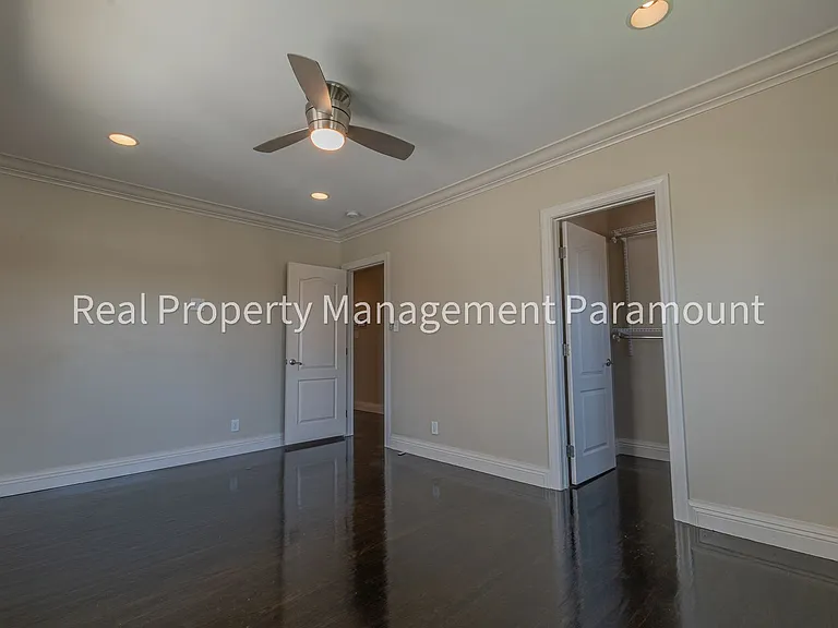 1925 South Harcourt Avenue, — Photo 17