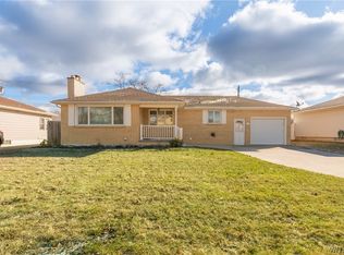 191 Margaret Rd, Amherst, NY 14226