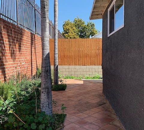 2nd image of 2625 Barranca St