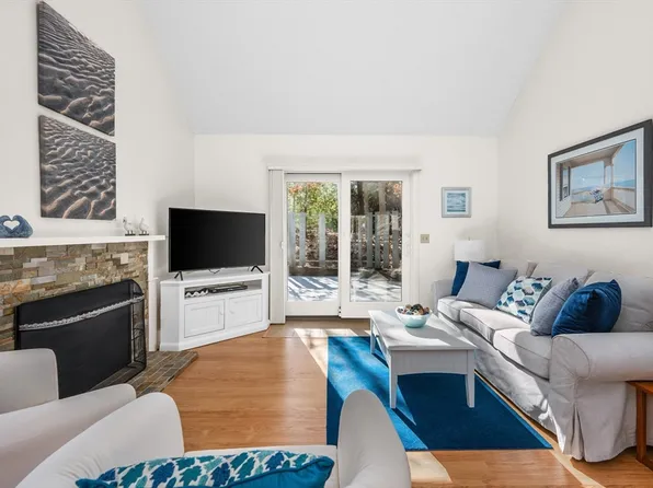 38 Knoll Ln Unit 38, Brewster, MA 02631