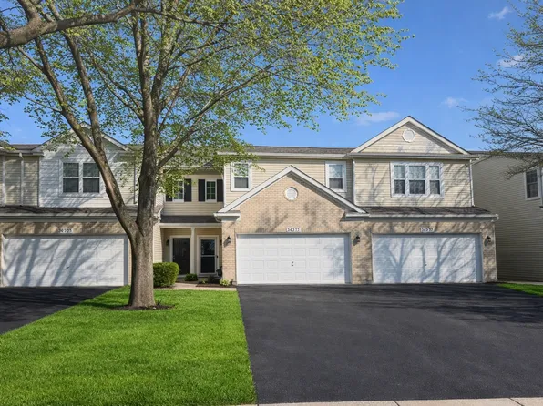 24235 Leski Ln, Plainfield, IL 60585