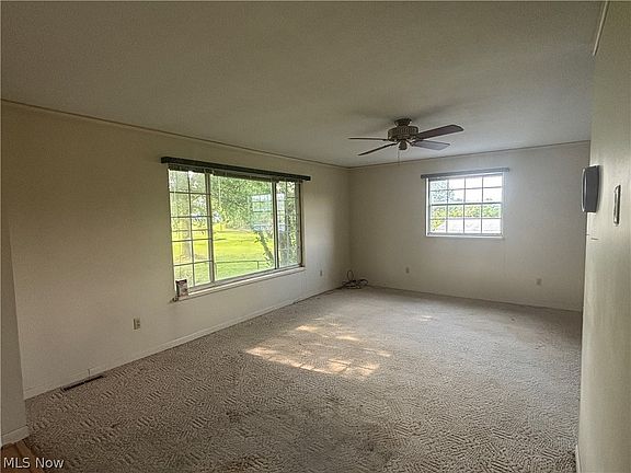 5th image of 944 Hickman Rd