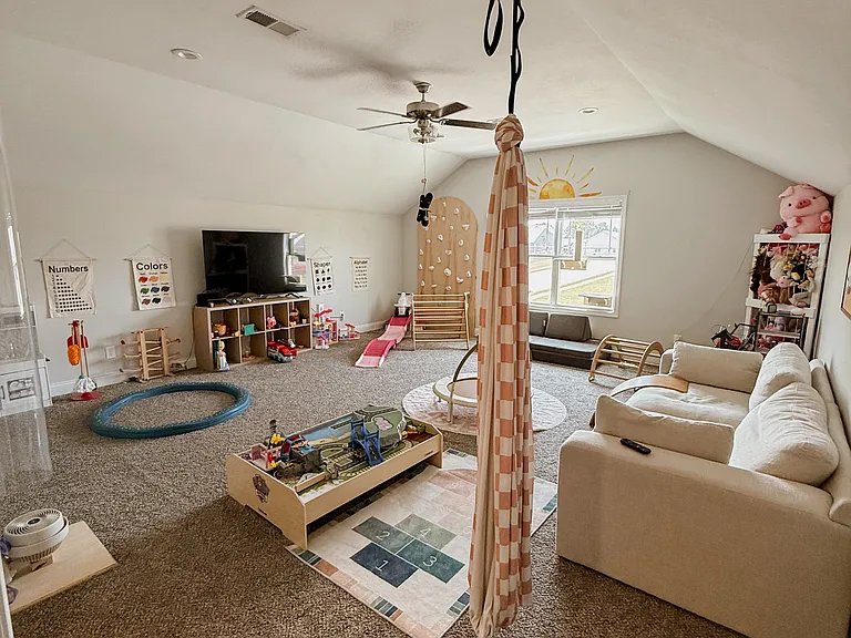 1201 Elizabeth Ln — Photo 18
