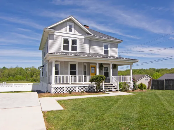 343 Hilltop Dr, Lewisburg, WV 24901