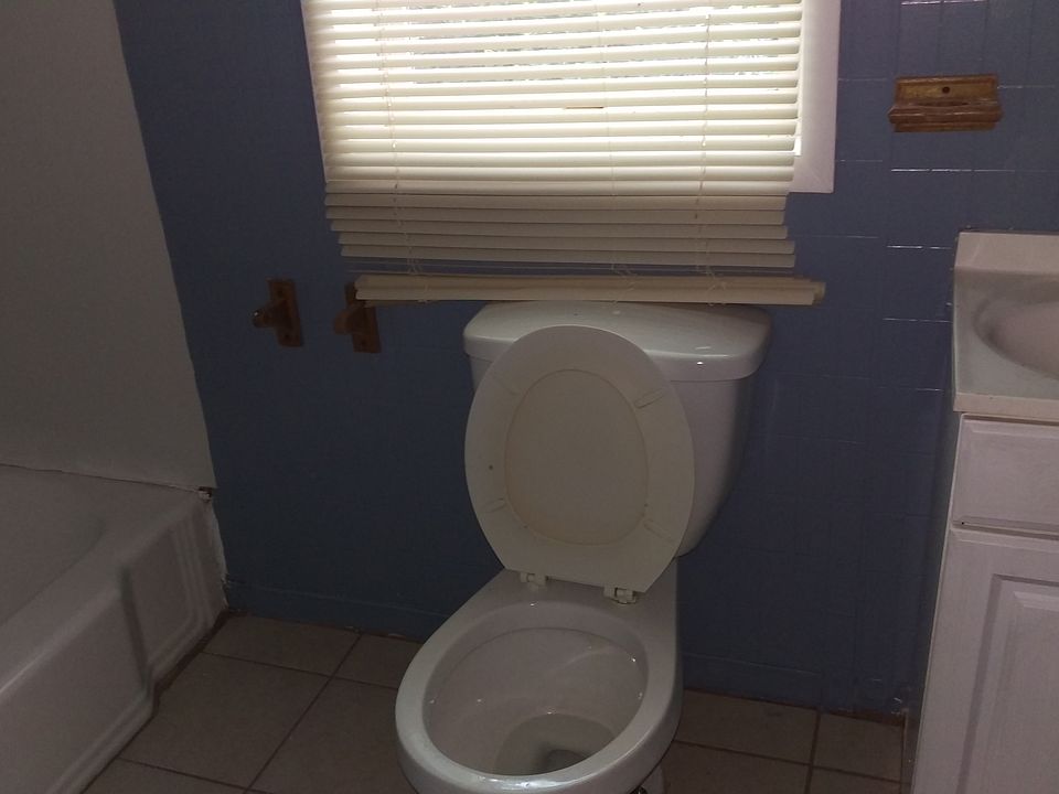 2nd image of 467 Centre St #2