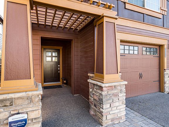 5th image of 63137 Britta St