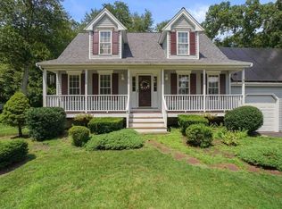 8 Patriot Ln, Whitman, MA 02382