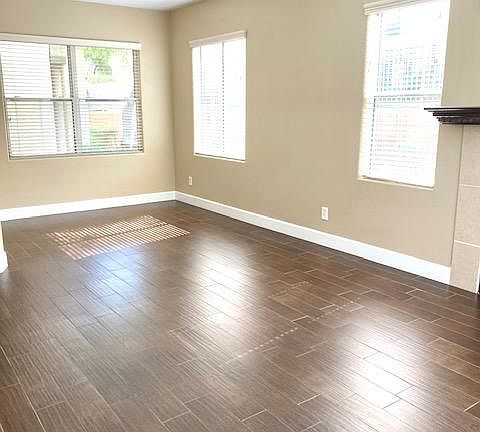 4th image of 1033 Campo Seco Ct