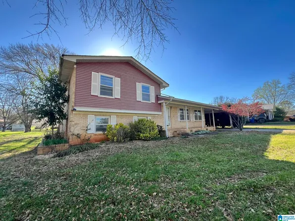 1020 East St S, Talladega, AL 35160
