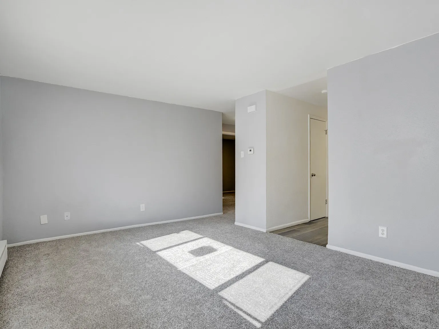 2 bed, 700 sqft, $1,095 — Photo 2