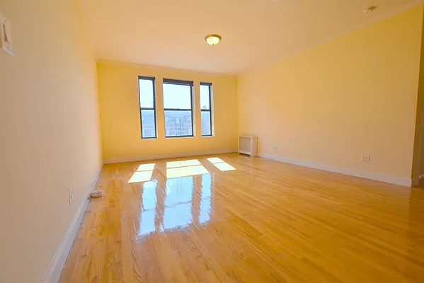 Rented by Compass | media 28