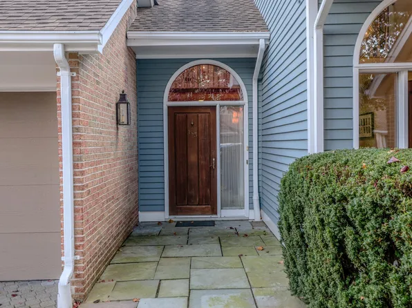 185 Regents Park #185, Westport, CT 06880
