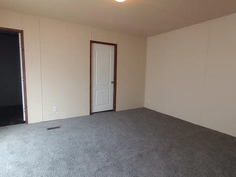 917 Western Trl — Photo 4