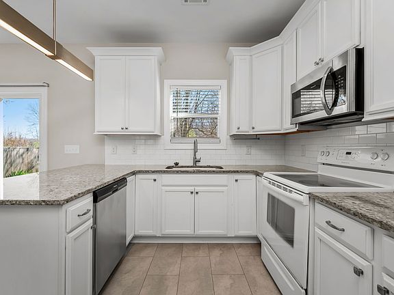 3rd image of 504 Belinda Pkwy