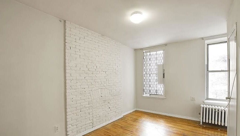 1st image of 321 W 47th St APT 5A