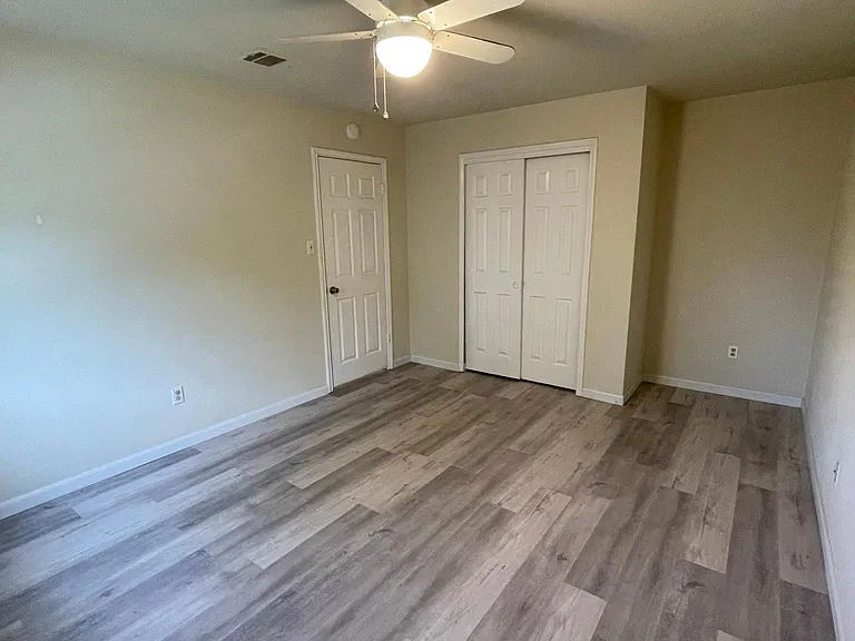 13719 Cambourne Dr — Photo 8