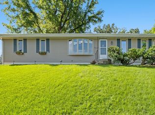 1201 Foss Rd, New Brighton, MN 55112